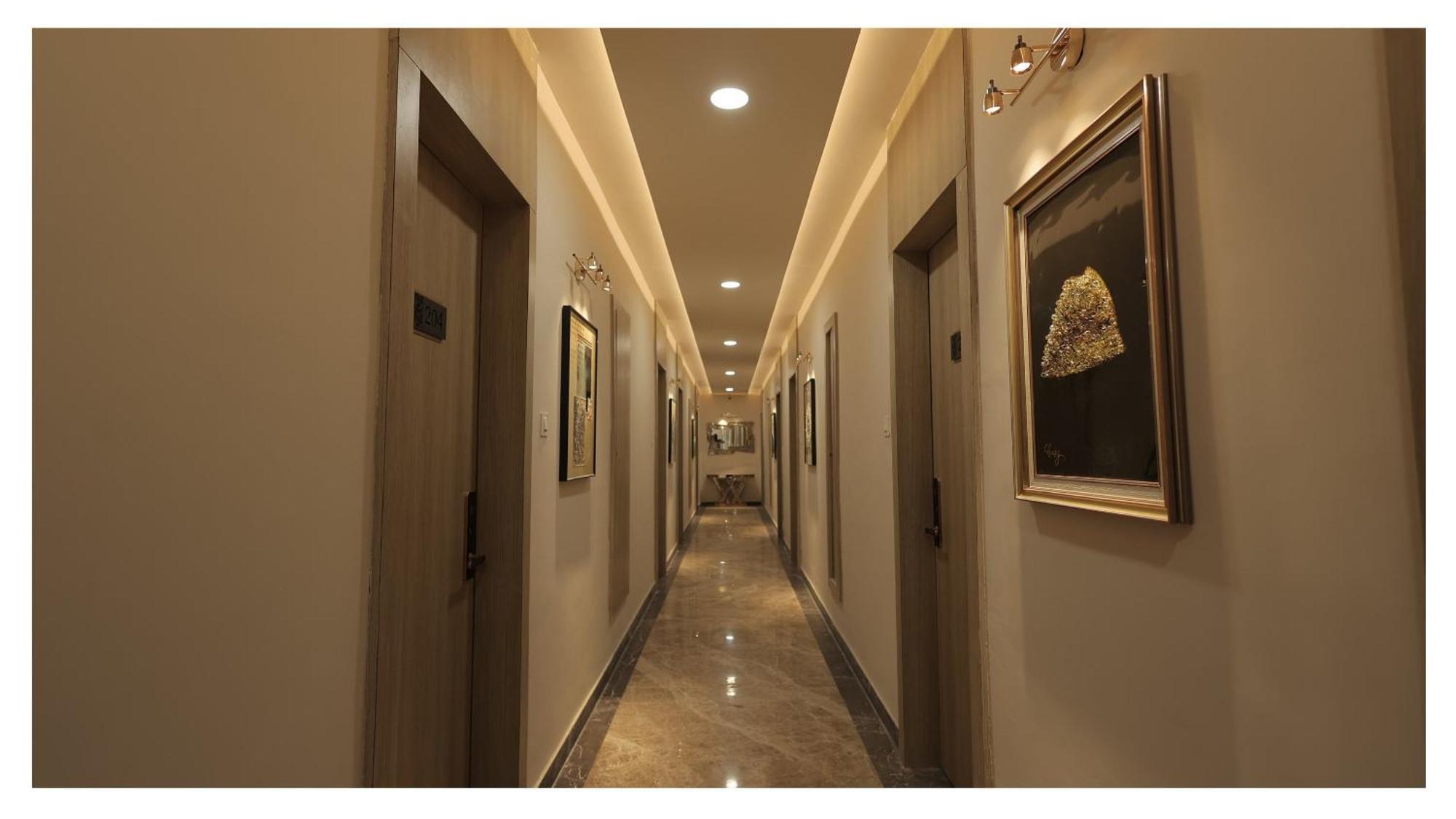 The Riverside Inn Vidisha Bagian luar foto