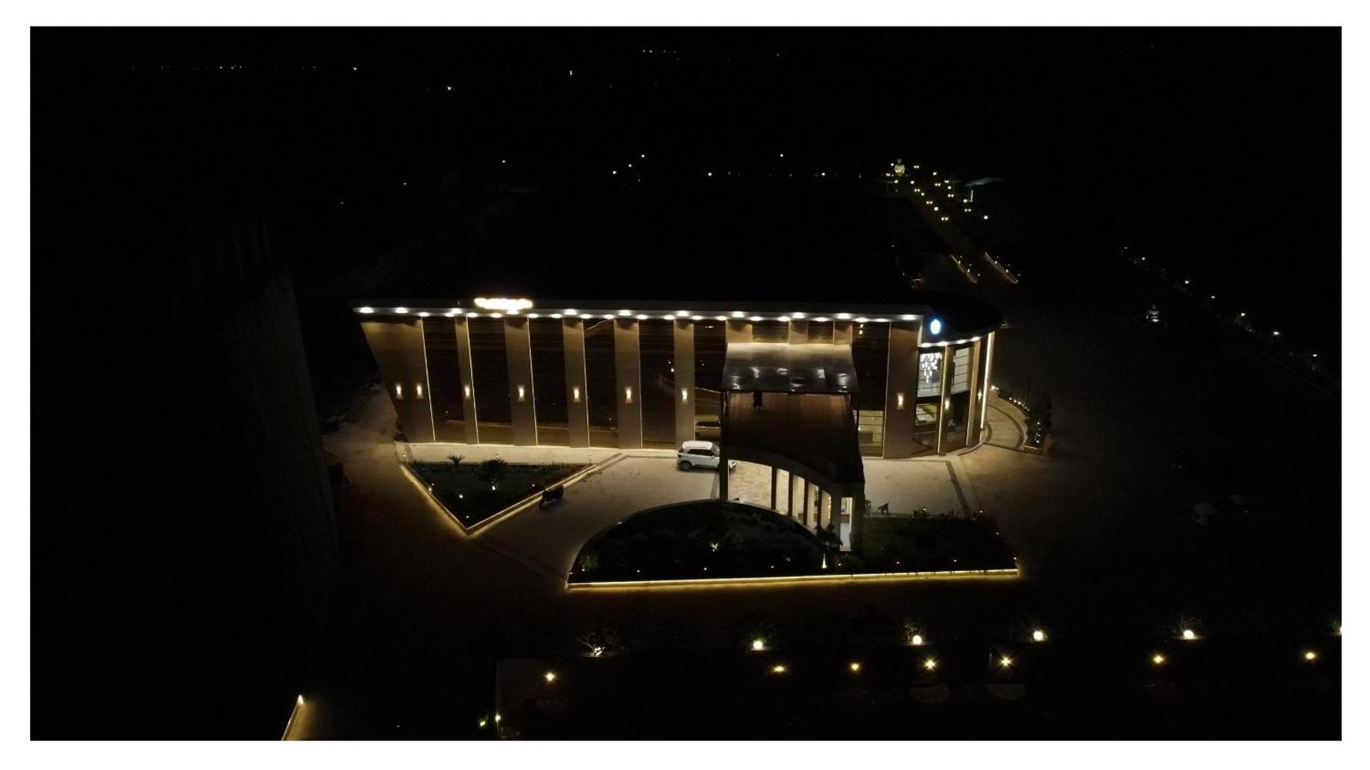 The Riverside Inn Vidisha Bagian luar foto